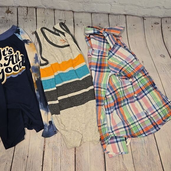 Boy's size 8 top bundle - Picture 3 of 3